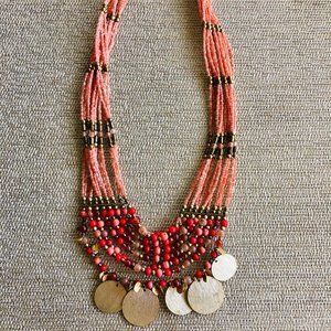 Statement necklace - headturner
